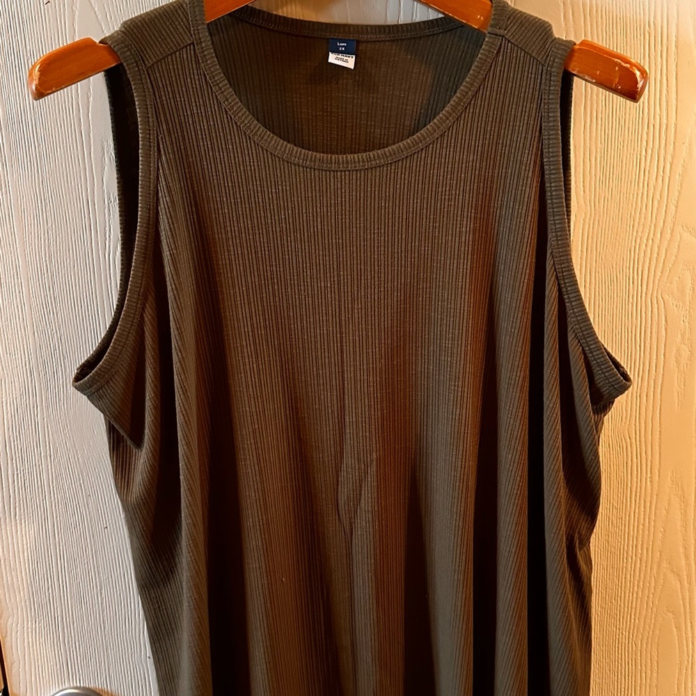 Sleeveless Ribbed Tank Top in Olive Green
